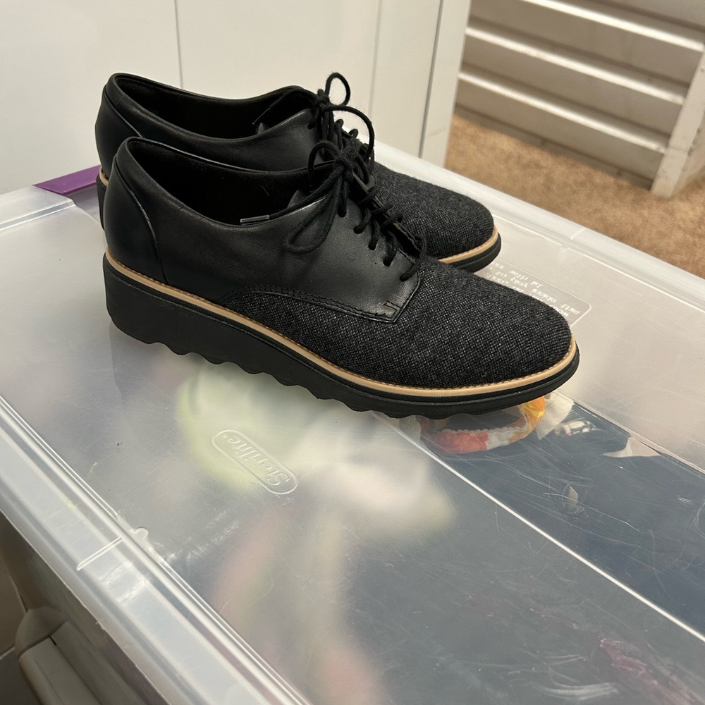 Clarks woman’s lace up shoe.